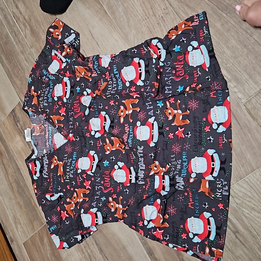 Rudolph nurses top size large
